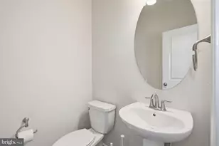 4757 Cherokee St, College Park, MD 20740 - Photo 17