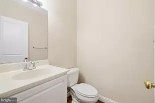 4702 Tecumseh St, College Park, MD 20740 - Photo 9