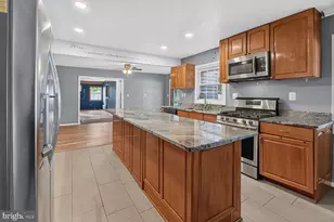 12508 Scarlet Ln, Bowie, MD 20715 - Photo 17