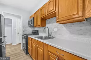 518 Wilson Bridge Dr, Oxon Hill, MD 20745 - Photo 11