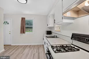 5207 59th Ave, Riverdale, MD 20737 - Photo 7