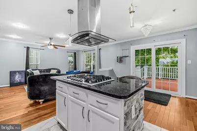 10105 Summershade Lane, Springdale, MD 20774 - Photo 11