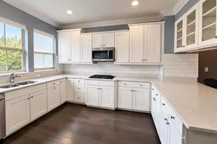 835 Regents Square, Oxon Hill, MD 20745 - Photo 7