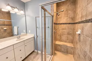 835 Regents Square, Oxon Hill, MD 20745 - Photo 17