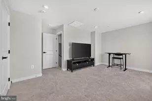 16108 Meadow Glenn Dr, Bowie, MD 20716 - Photo 45