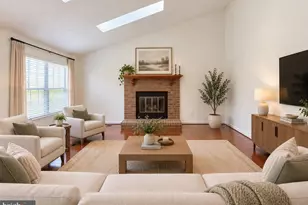 7707 Willow Hill Dr, Landover, MD 20785 - Photo 5