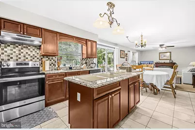 8106 Cedargate Place, Glenn Dale, MD 20769 - Photo 15