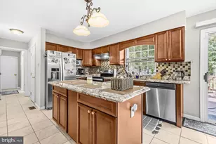 8106 Cedargate Pl, Glenn Dale, MD 20769 - Photo 13