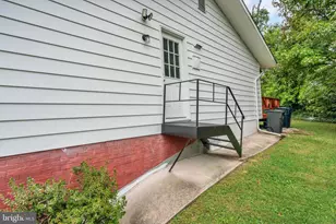 227 Lastner Ln, Greenbelt, MD 20770 - Photo 37