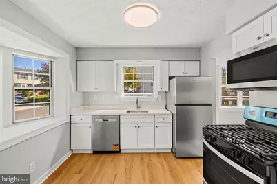 816 Central Hills Lane, Landover, MD 20785 - Photo 11