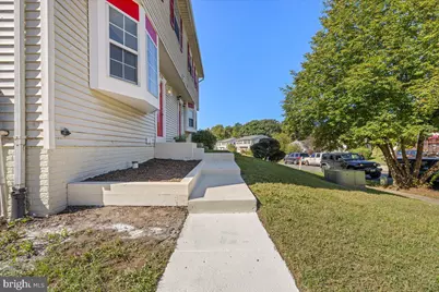 816 Central Hills Lane, Landover, MD 20785 - Photo 5