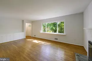 3 Lakeside Dr, Greenbelt, MD 20770 - Photo 5