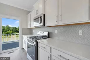 8709 Tavern St, Clinton, MD 20735 - Photo 5