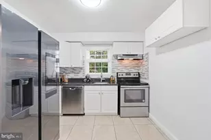 7200 Wells Pkwy, Hyattsville, MD 20782 - Photo 13