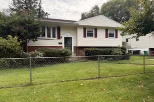 6911 Canyon Dr, Capitol Heights, MD 20743 - Photo 1