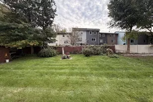 6911 Canyon Dr, Capitol Heights, MD 20743 - Photo 25