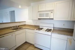 7410 Goodland Dr, Landover, MD 20785 - Photo 9