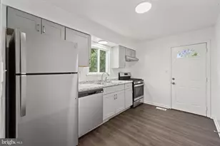 1204 Indo Pl, Hyattsville, MD 20785 - Photo 3