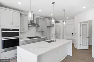 125 Kinsale Pl, National Harbor, MD 20745 - Photo 3