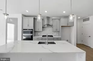 125 Kinsale Pl, National Harbor, MD 20745 - Photo 27