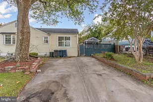 6306 Balfour Dr, Hyattsville, MD 20782 - Photo 3
