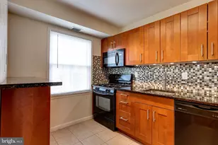 5968 Westchester Park Dr, College Park, MD 20740 - Photo 9