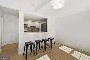 8108 Lakecrest Dr, Greenbelt, MD 20770 - Photo 7