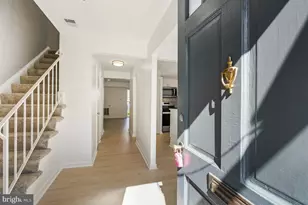 8108 Lakecrest Dr, Greenbelt, MD 20770 - Photo 3