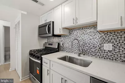 8108 Lakecrest Drive, Greenbelt, MD 20770 - Photo 13