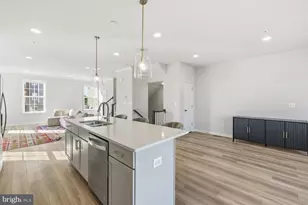 1042 Highpoint Trl, Laurel, MD 20707 - Photo 17