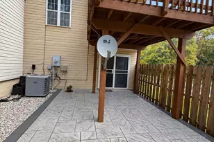 2319 Woodbark Ln, Suitland, MD 20746 - Photo 3