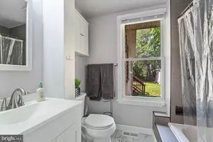 5415 Powhatan Rd, Riverdale, MD 20737 - Photo 9