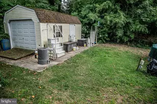 6405 Woodland Rd, Suitland, MD 20746 - Photo 15