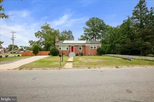 5900 John Adams Dr, Temple Hills, MD 20748 - Photo 3