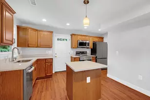 720 Cabin Branch Dr, Capitol Heights, MD 20743 - Photo 9