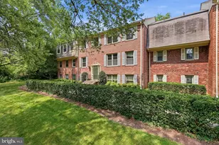 5976 Westchester Park Dr, College Park, MD 20740 - Photo 3