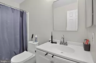 6918 Flag Harbor Dr, District Heights, MD 20747 - Photo 15