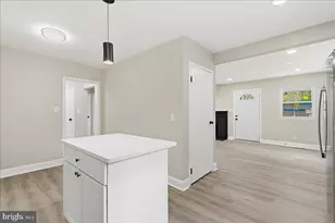 4201 Skyline Dr, Suitland, MD 20746 - Photo 9