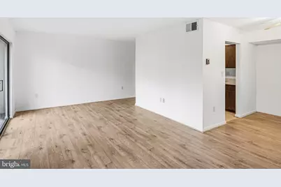 6936 Hanover Parkway #402, Greenbelt, MD 20770 - Photo 7