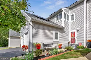4506 Four Seasons Pl, Oxon Hill, MD 20745 - Photo 3