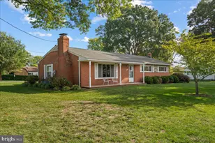 8406 Holly St, Laurel, MD 20707 - Photo 5