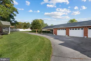 8406 Holly St, Laurel, MD 20707 - Photo 9