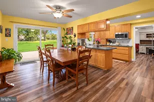 12703 Blossom Ln, Bowie, MD 20715 - Photo 11