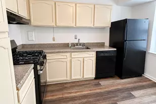 6032 Westchester Park Dr, College Park, MD 20740 - Photo 7
