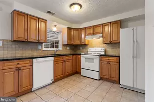 14334 Marlborough Ln, Upper Marlboro, MD 20772 - Photo 9