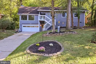 37 Lakeside Dr, Greenbelt, MD 20770 - Photo 1