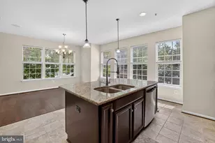 510 Overlook Park Dr, Oxon Hill, MD 20745 - Photo 11