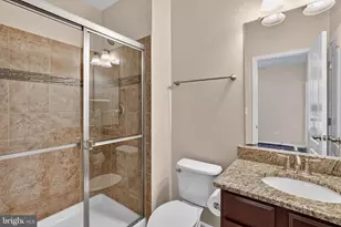 510 Overlook Park Dr, Oxon Hill, MD 20745 - Photo 39