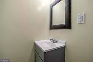 5911 60th Ave, Riverdale, MD 20737 - Photo 31