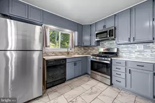 5911 60th Ave, Riverdale, MD 20737 - Photo 15